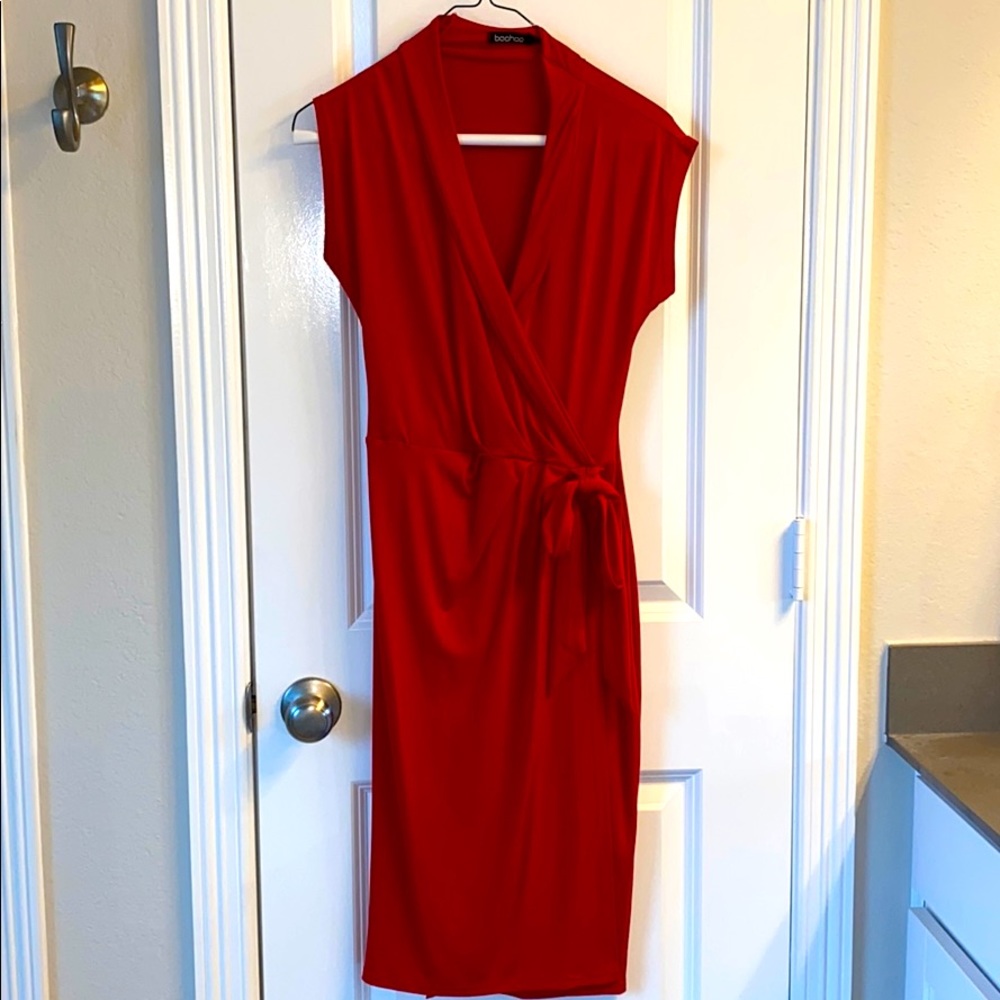 Boohoo red dress size 4